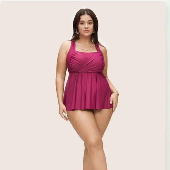 BloomChic Plus size Solid Square Neck Crossover Gathered Swim Top - Picture 3 of 6